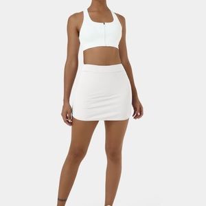 HALARA athletic skort in white